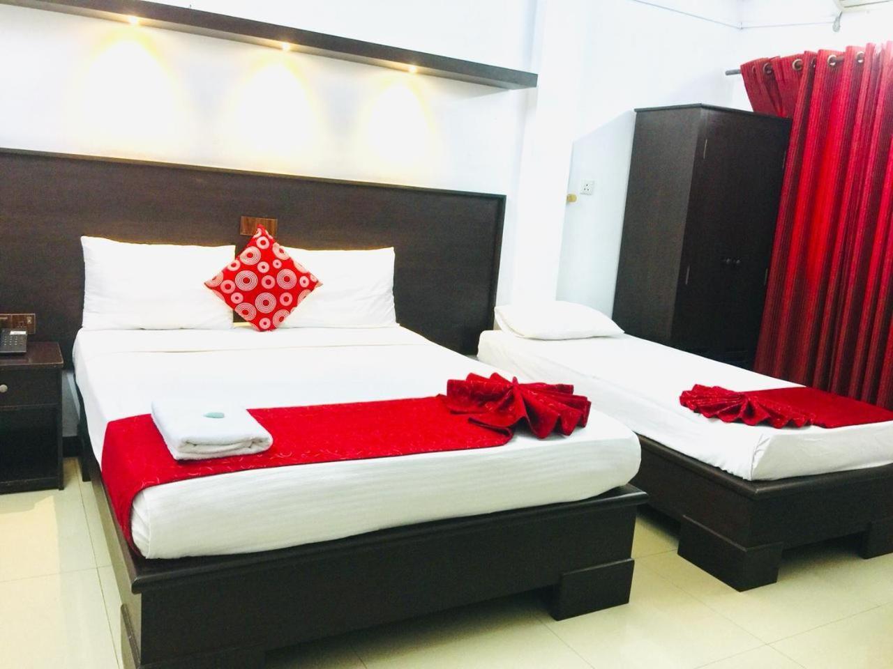 Hotel Nelly Vavuniya ภายนอก รูปภาพ