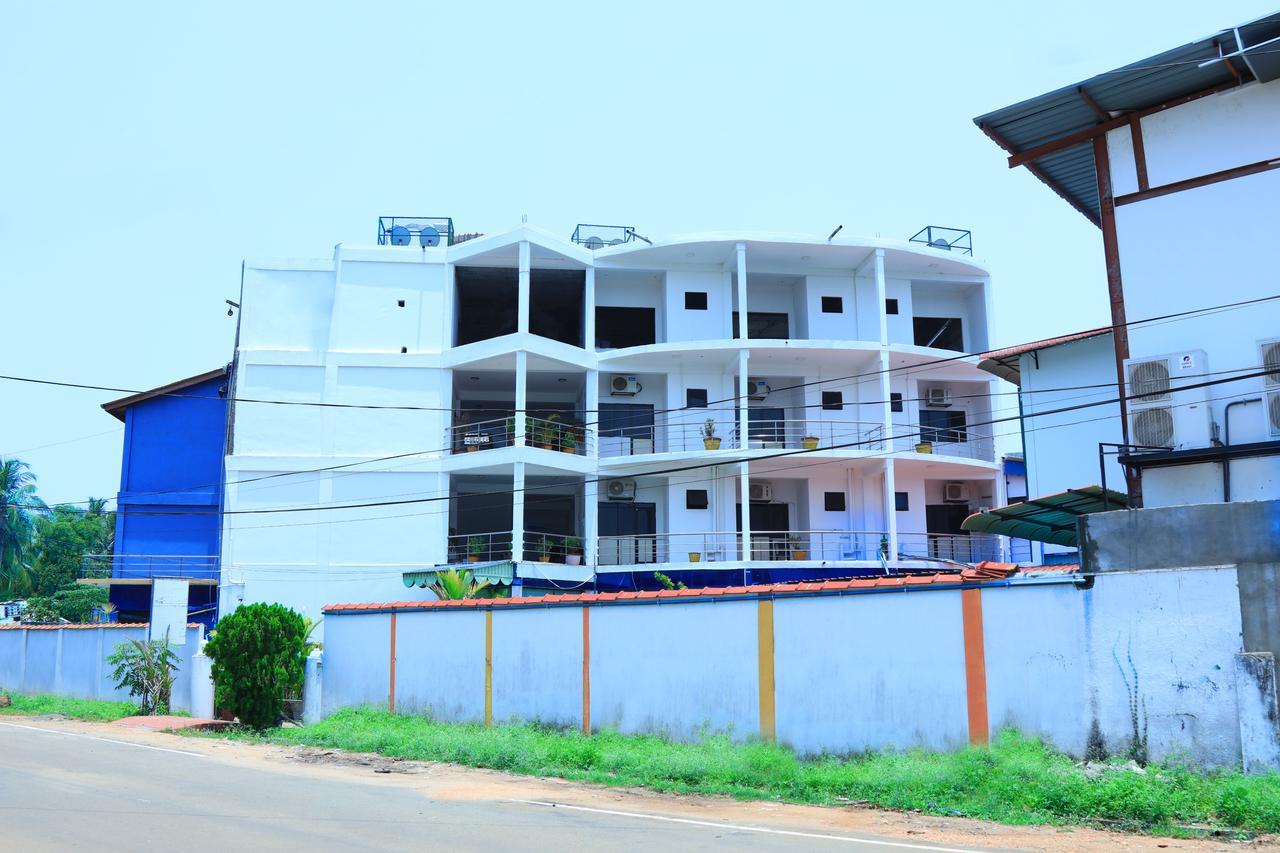 Hotel Nelly Vavuniya ภายนอก รูปภาพ